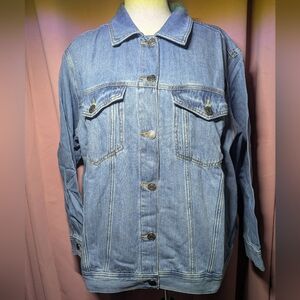 TORRID Denim Relaxed Fit Trucker Jacket 2x (18-20) NWT